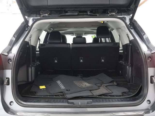 2024 Toyota Highlander XLE - Photo 9