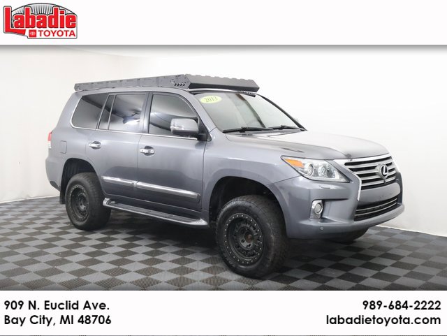 2013 Lexus LX 570's photo