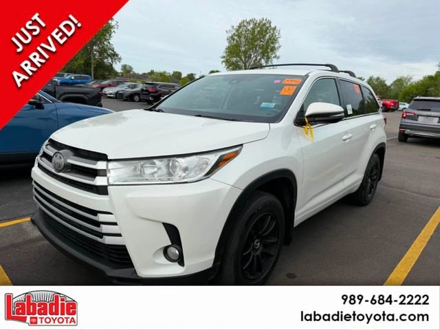2017 Toyota Highlander LE AWD's photo
