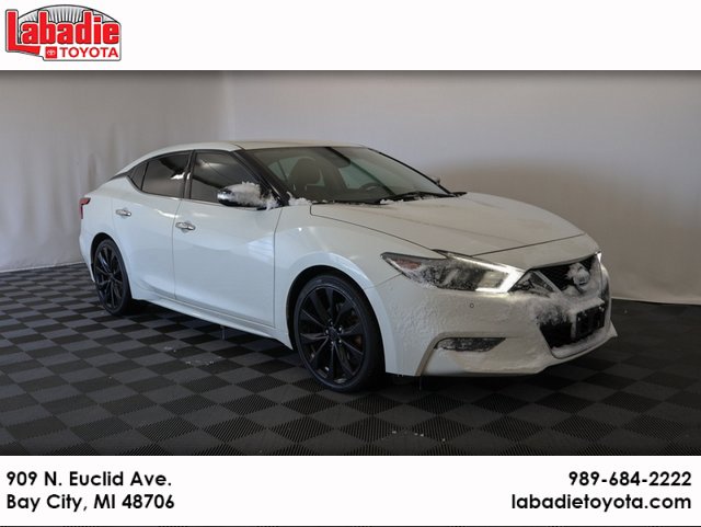 2017 Nissan Maxima SR