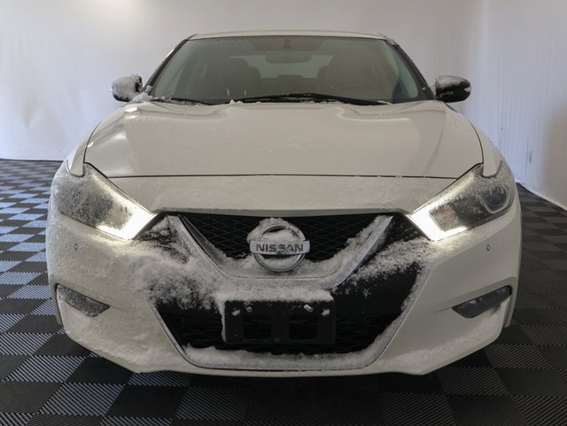 2017 Nissan Maxima SR photo 3