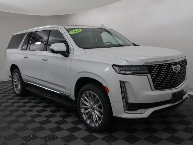 2023 Cadillac Escalade ESV Premium Luxury photo 2