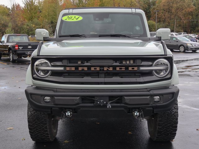 2024 Ford Bronco Outer Banks photo 3