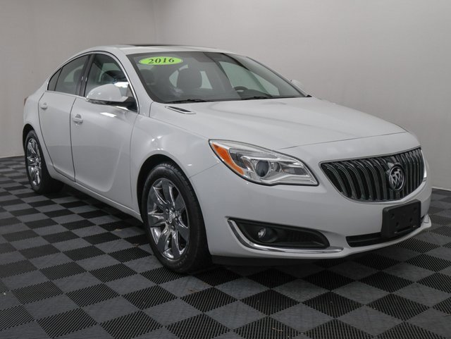 Used 2016 Buick Regal Premium 1 with VIN 2G4GR5EX6G9119609 for sale in Bay City, MI