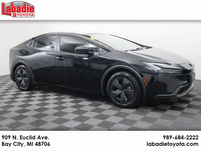 2025 Toyota Prius LE