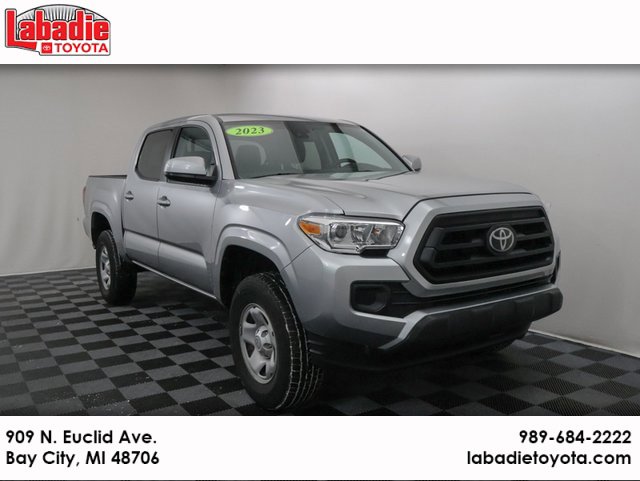 2023 Toyota Tacoma SR's photo
