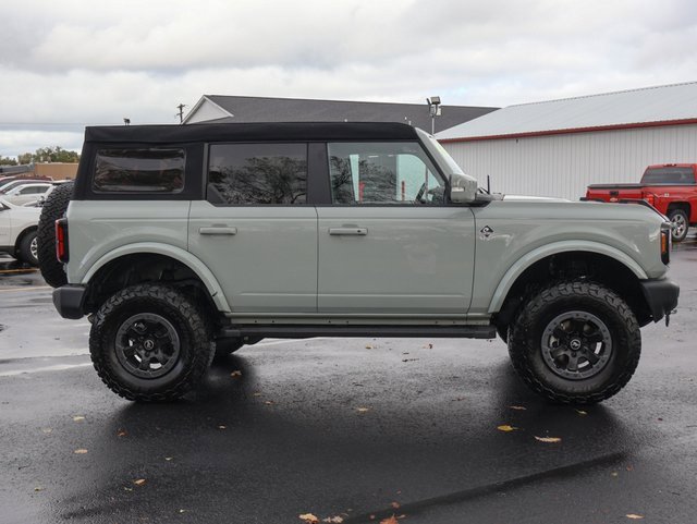 2024 Ford Bronco Outer Banks photo 4