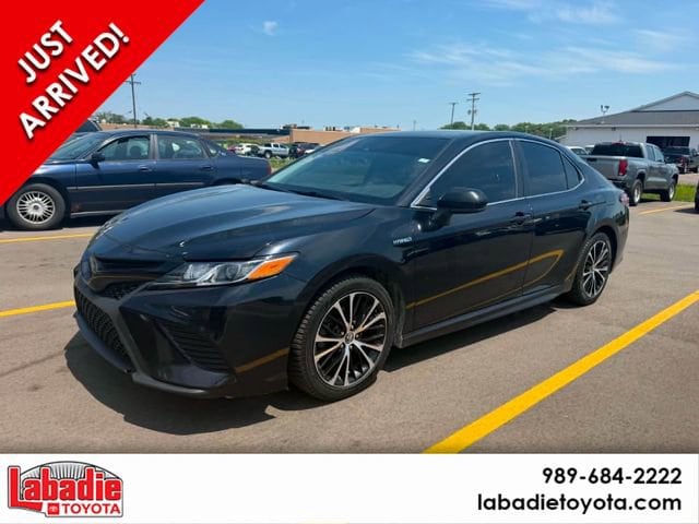 2020 Toyota Camry 2.5 Auto SE Hybrid's photo