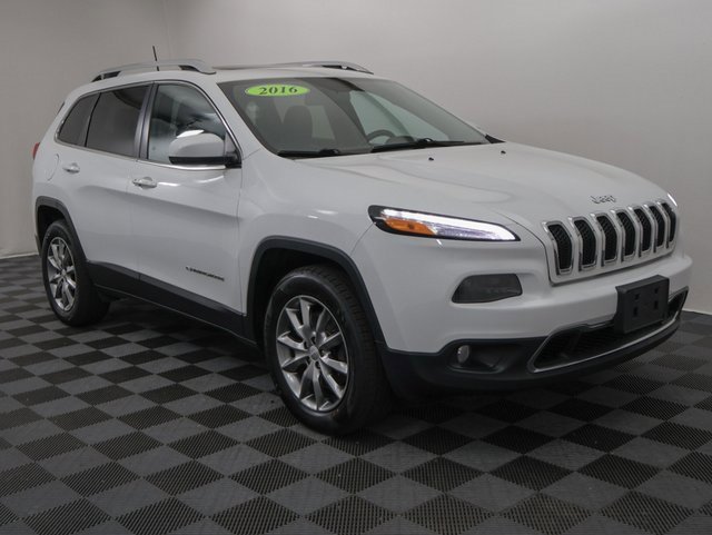 2017 Jeep Cherokee Limited photo 2