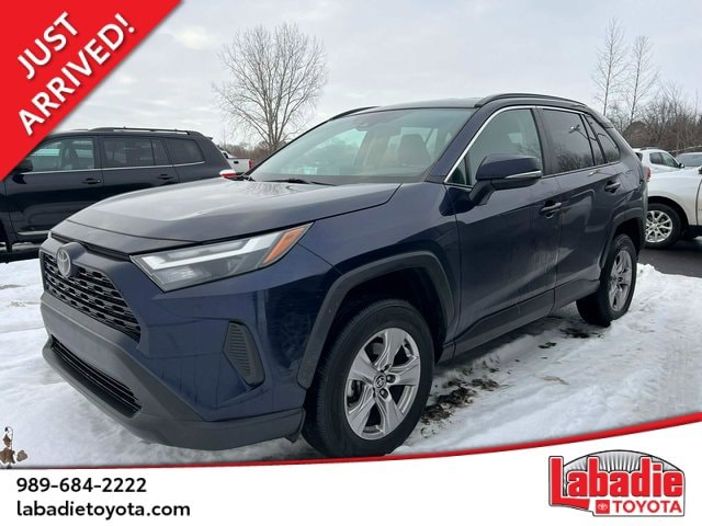 2023 Toyota RAV4 XLE's photo