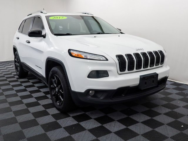 Used 2017 Jeep Cherokee North with VIN 1C4PJLCB5HW610558 for sale in Bay City, MI