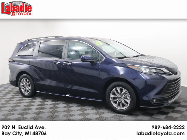 2025 Toyota Sienna XLE