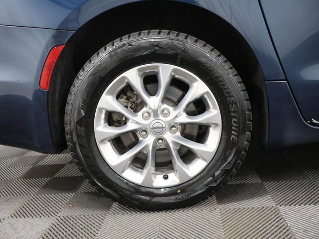 2021 Chrysler Pacifica Limited - Photo 5