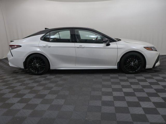 2023 Toyota Camry Hybrid XSE photo 4