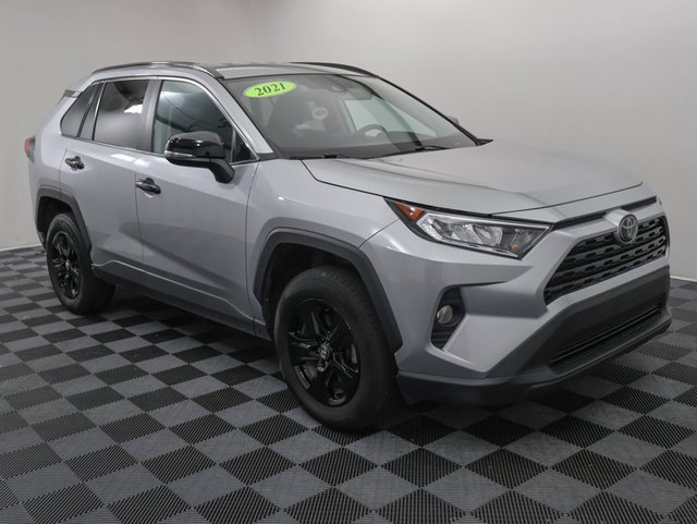 Used 2021 Toyota RAV4 XLE with VIN 2T3P1RFV3MC146463 for sale in Bay City, MI