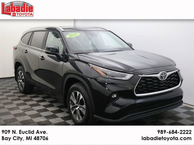 2025 Toyota Highlander SUV 