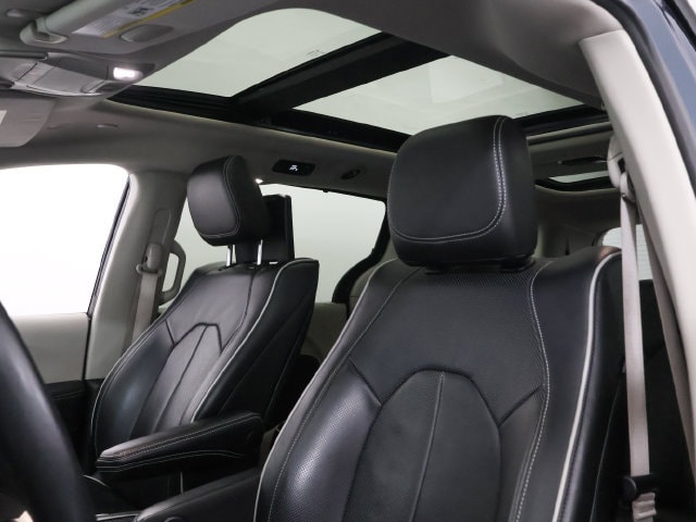 2021 Chrysler Pacifica Limited - Photo 18