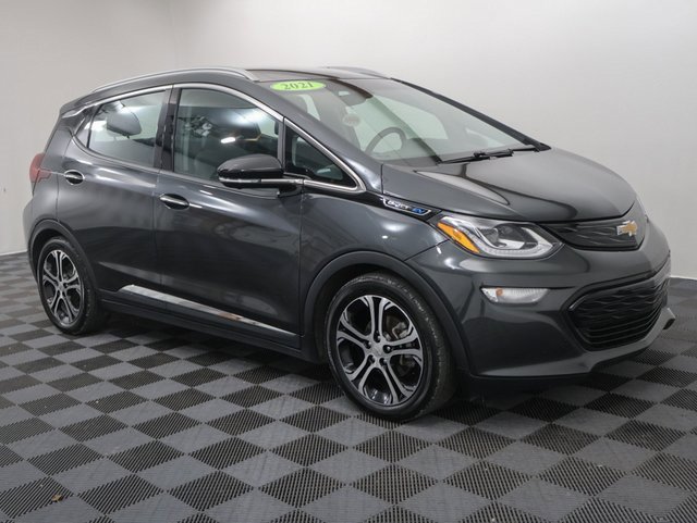 Used 2021 Chevrolet Bolt EV Premier with VIN 1G1FZ6S00M4113552 for sale in Bay City, MI