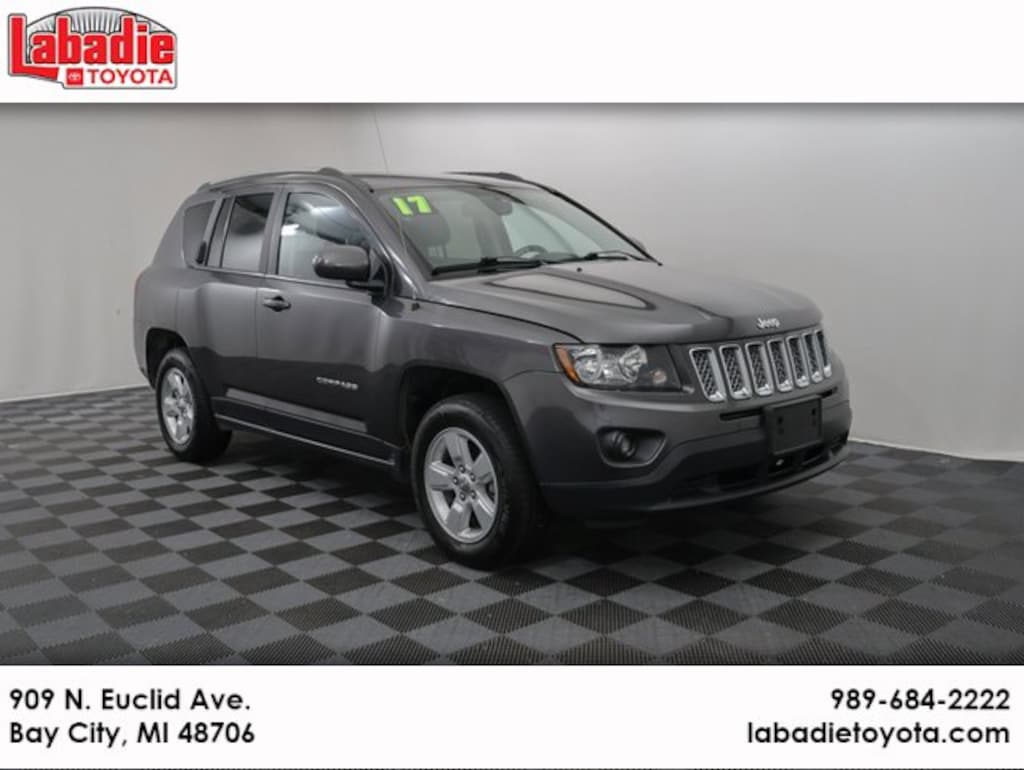 Used 2017 Jeep Compass Latitude FWD SUV