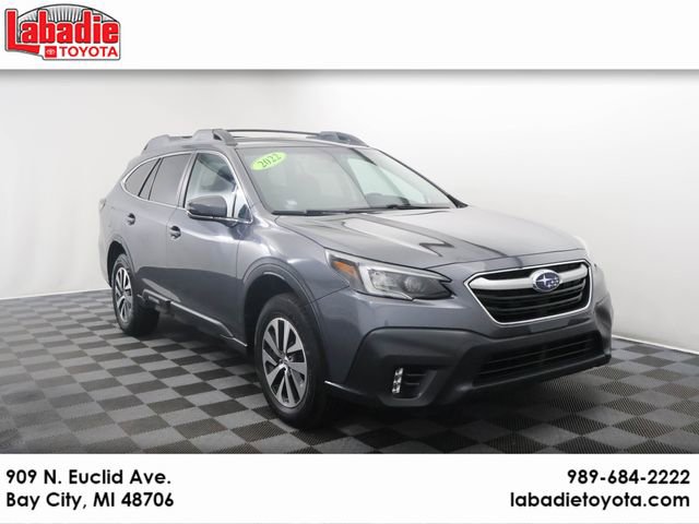 2022 Subaru Outback Premium's photo