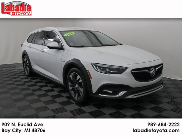 2018 Buick Regal TourX Essence's photo