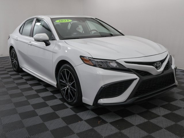 Used 2023 Toyota Camry SE with VIN 4T1G11AK2PU752878 for sale in Bay City, MI