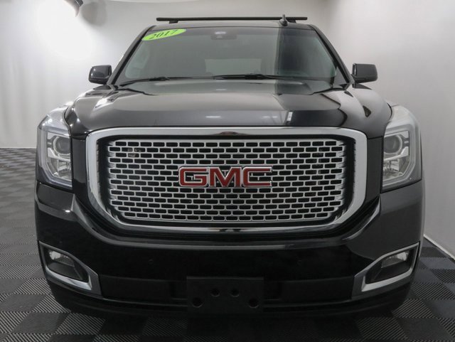 2017 Gmc Yukon Denali photo 3