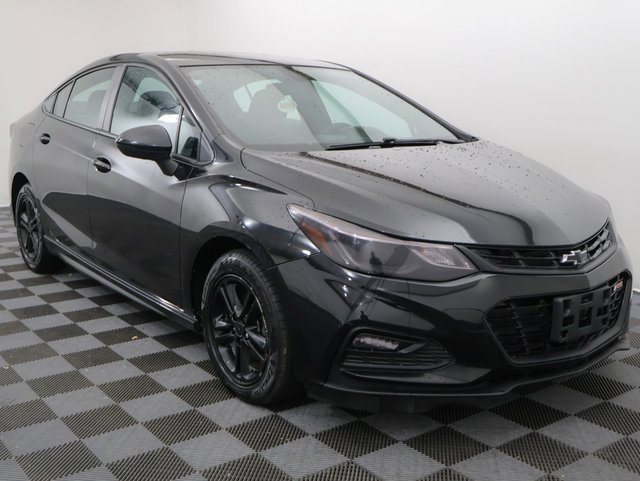 Used 2017 Chevrolet Cruze LT with VIN 1G1BE5SM3H7104212 for sale in Bay City, MI