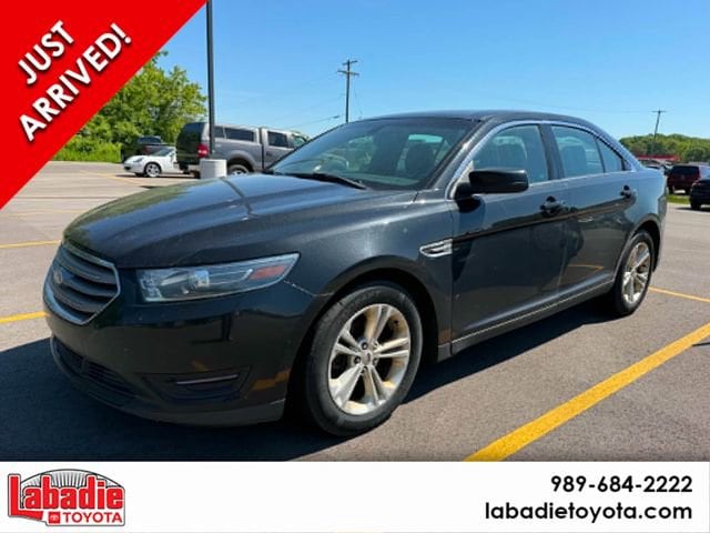 2015 Ford Taurus SEL FWD's photo