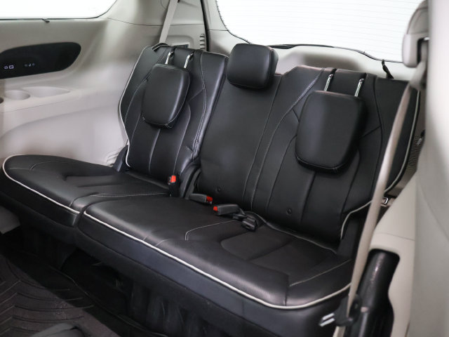 2021 Chrysler Pacifica Limited - Photo 15