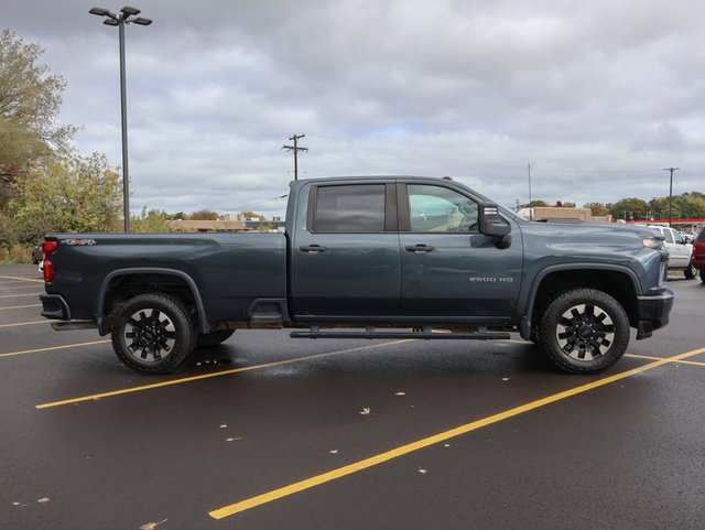 2020 Chevrolet Silverado 2500HD Custom photo 4