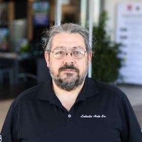 Staff member Dave Roberts from ID_22fe78076ec1