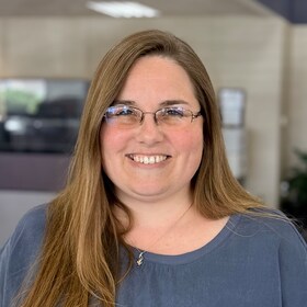 Staff member Karen McCloy from ID_1059d4