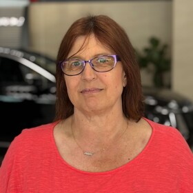 Staff member Leanne Catlow from ID_1059d4