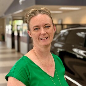 Staff member Michelle Thorp from ID_1059d4