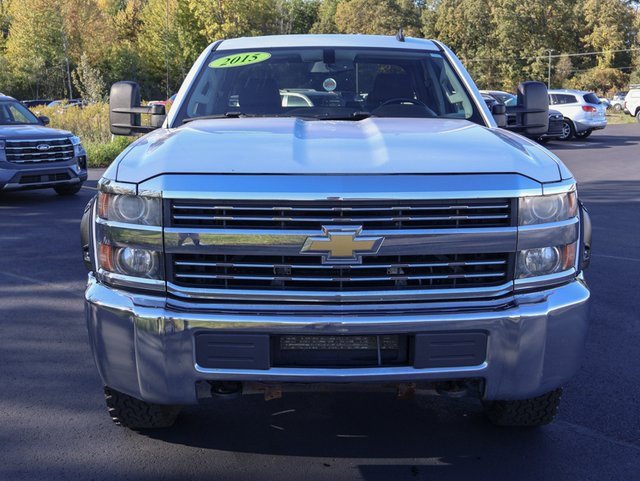 2015 Chevrolet Silverado 2500HD LT photo 3