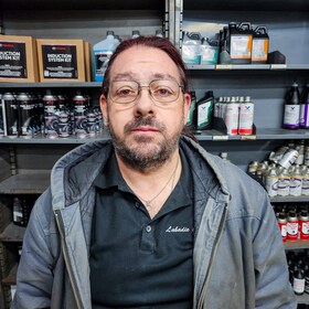 Staff member Dave Roberts from ID_22fe78076ec1