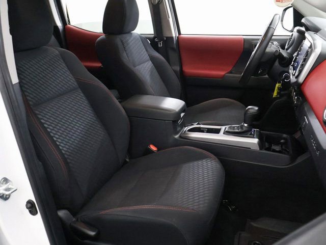 2022 Toyota Tacoma SR5 - Photo 14