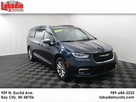 2021 Chrysler Pacifica Limited Van Passenger Van
