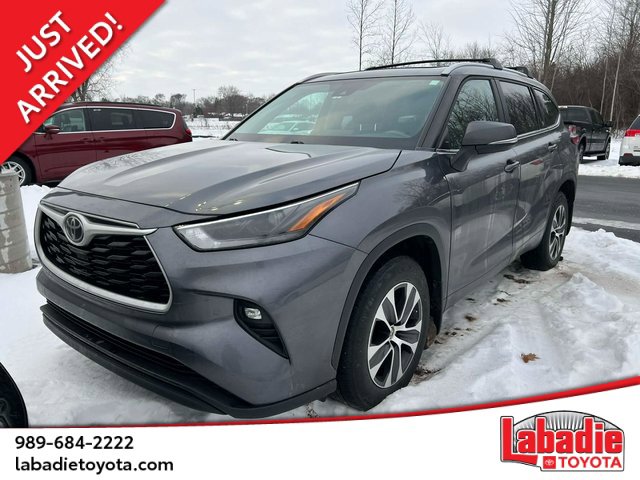 2023 Toyota Highlander XLE's photo