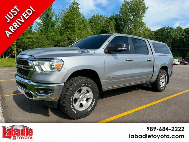 2022 RAM 1500 Big Horn/Lone Star 4x4 Crew Cab 5'7's photo