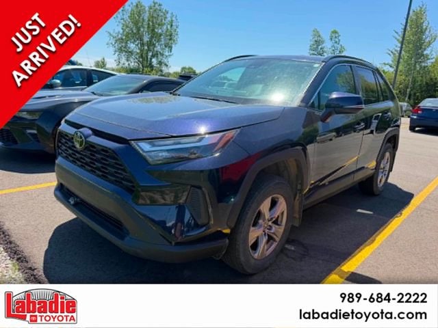 2023 Toyota RAV4 XLE AWD's photo