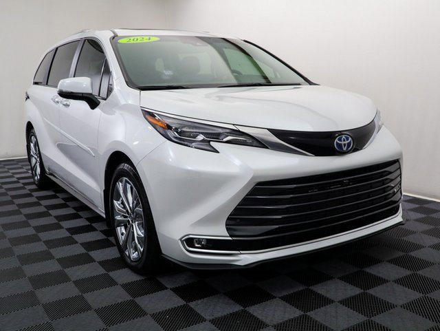 Certified 2024 Toyota Sienna Platinum with VIN 5TDERKEC3RS196763 for sale in Bay City, MI