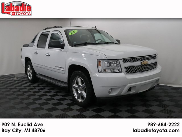 2010 Chevrolet Avalanche LTZ's photo