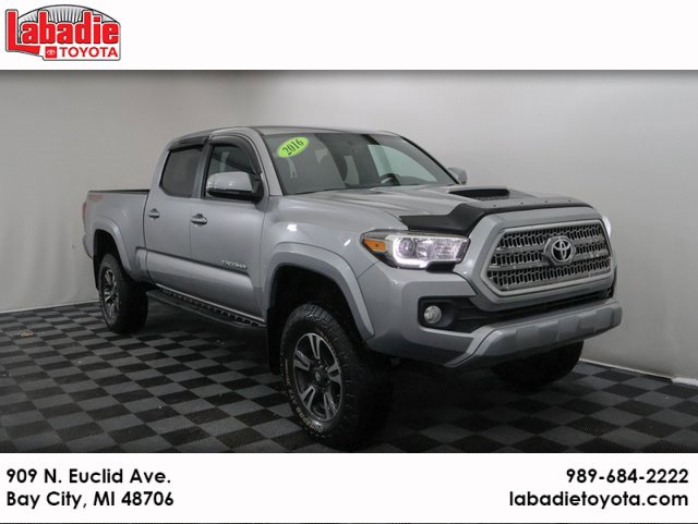 2016 Toyota Tacoma TRD Sport's photo