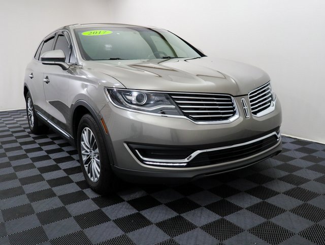 Used 2017 Lincoln MKX Select with VIN 2LMPJ6KR0HBL18558 for sale in Bay City, MI