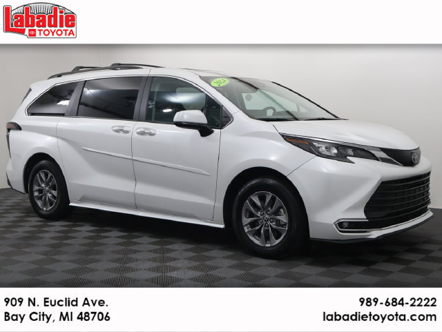 2024 Toyota Sienna XLE