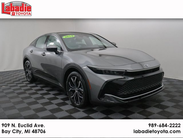 2024 Toyota Crown Limited's photo