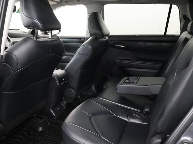 2024 Toyota Highlander XLE - Photo 18