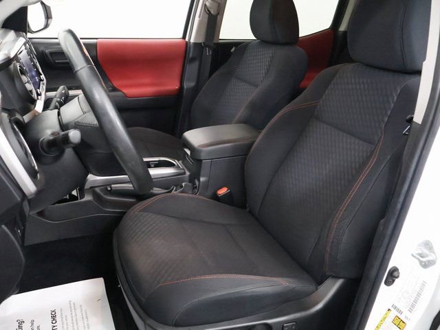 2022 Toyota Tacoma SR5 - Photo 12